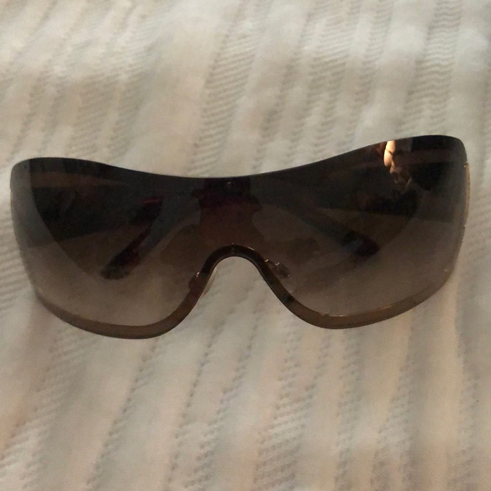 Chanel shades brand new never worn - Picture 3 of 8